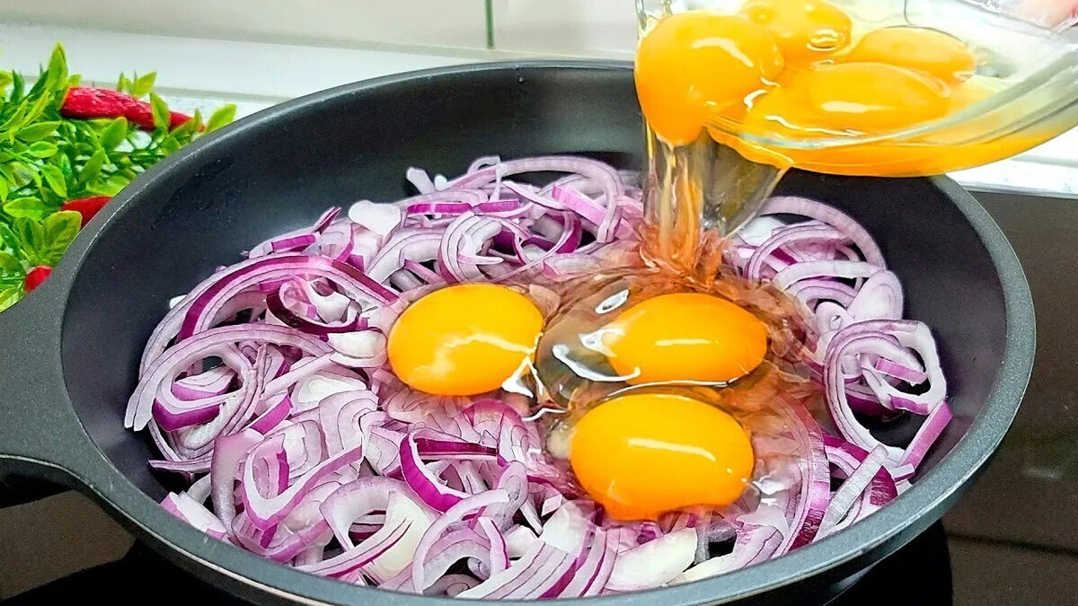 خوردن پیاز و تخم مرغ
