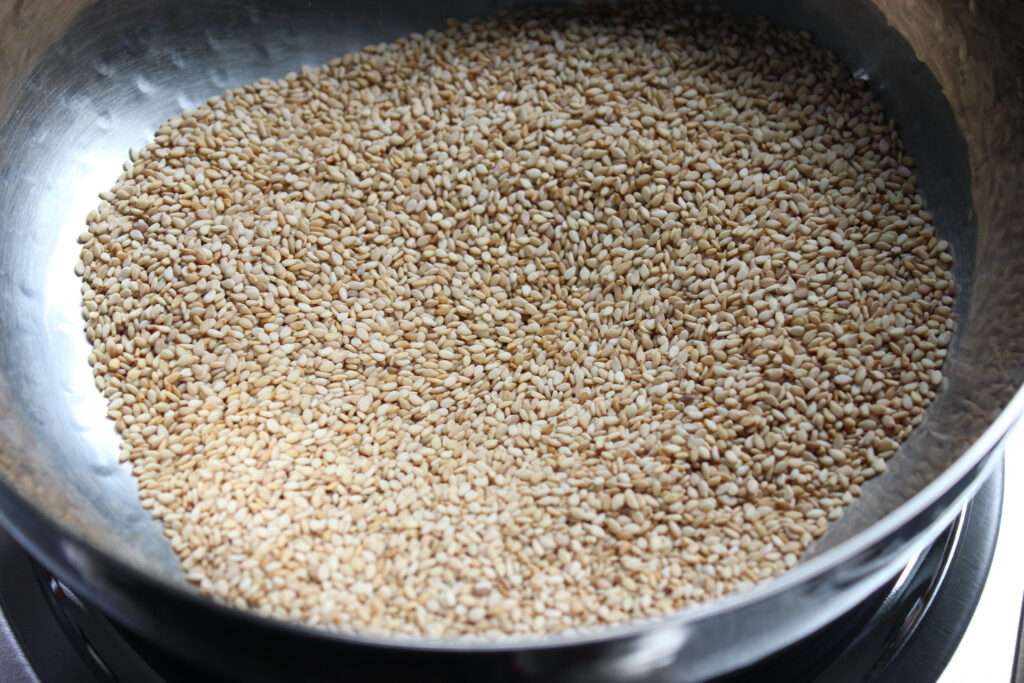 پودر نارگیل و کنجد