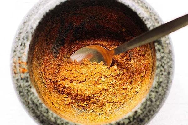 ادویه تاکو مکزیکی چیست و در چه غذاهایی استفاده میشود؟ ترکیبات و طرز تهیه 10 ادویه تاکو مکزیکی چیست